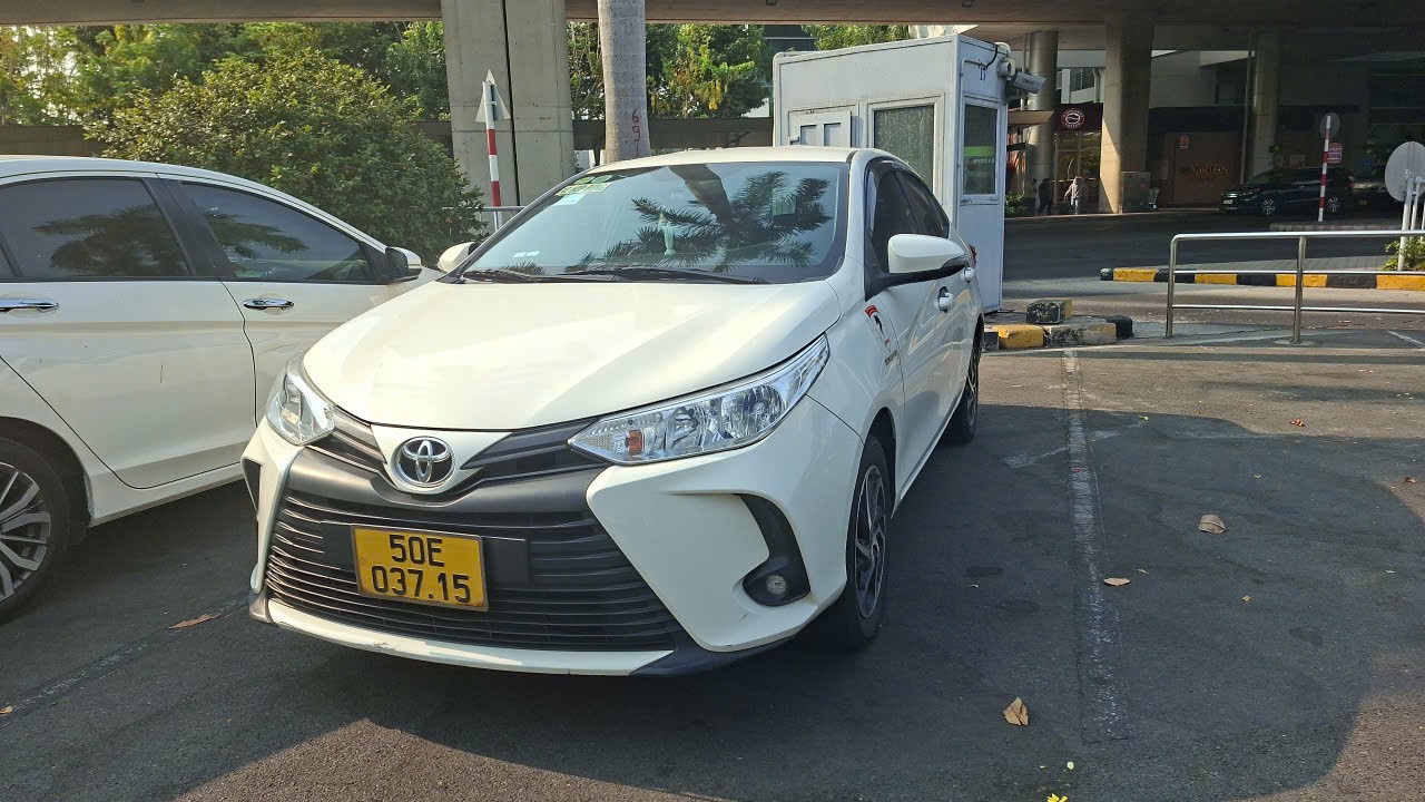 Xe Đưa Đón Sân Bay Tân Sơn Nhất Giá Rẻ, Đặt Xe Ngay 24/7